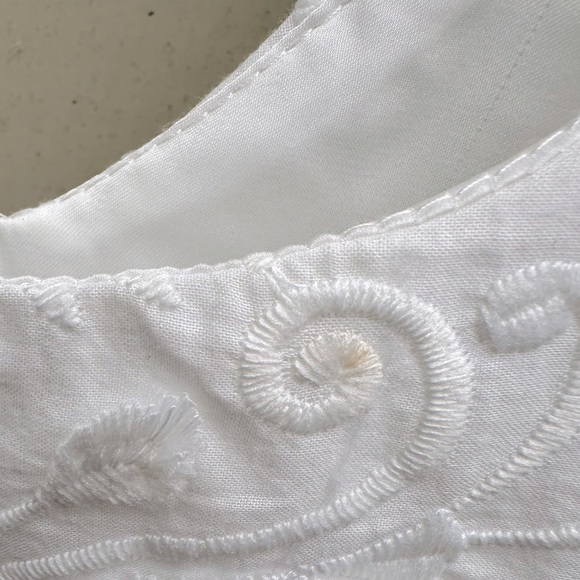 Alice & Trixie white embroidered mini dress size M EUC - Picture 6 of 7